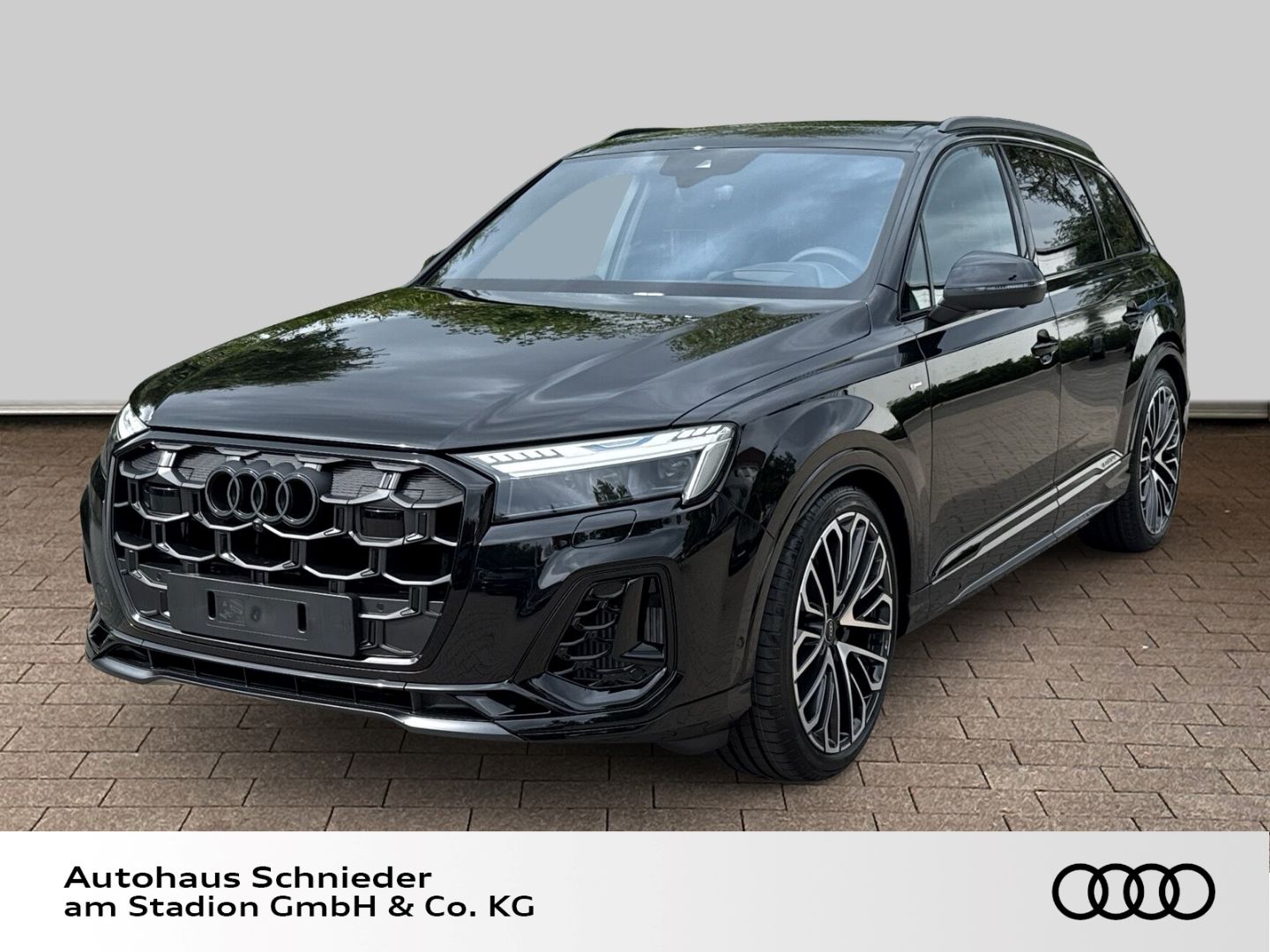 Q7 schwarz