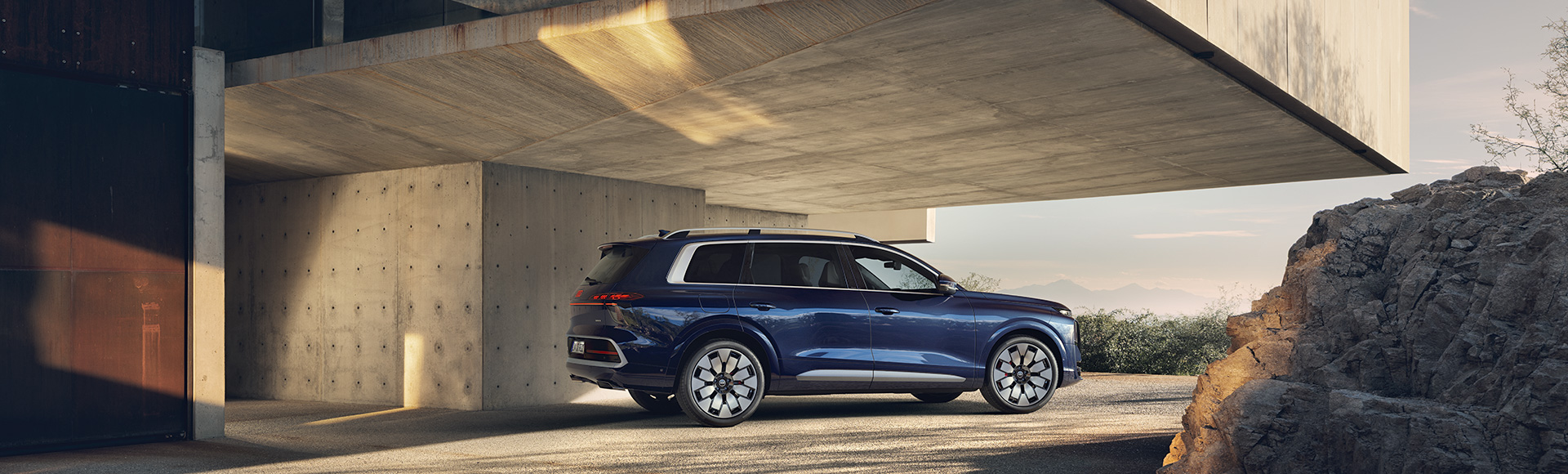audi q9 header2