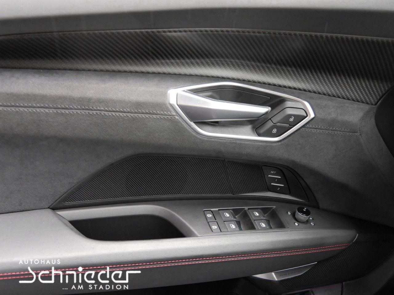 Fahrzeugabbildung Audi RS E-TRON GT LASER,HEAD UP, CARPLAY, PANO Navi