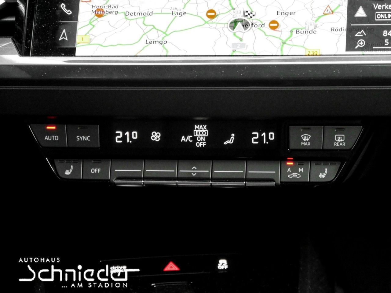Fahrzeugabbildung Audi Q4 50 E-TRON MATRIX, LED, PANO, CARPLAY, Navi