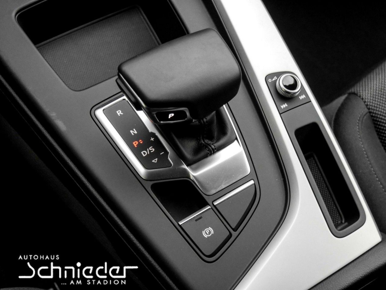 Fahrzeugabbildung Audi A4 35 TFSI LED ACC,LED,CARPLAY,NAVI PLUS,VIRTUAL
