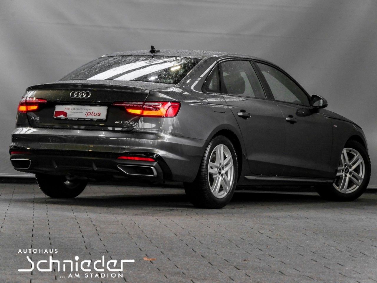 Fahrzeugabbildung Audi A4 40 TFSI QUATTRO SLINE CARPLAY,BUSINESS,KAMERA