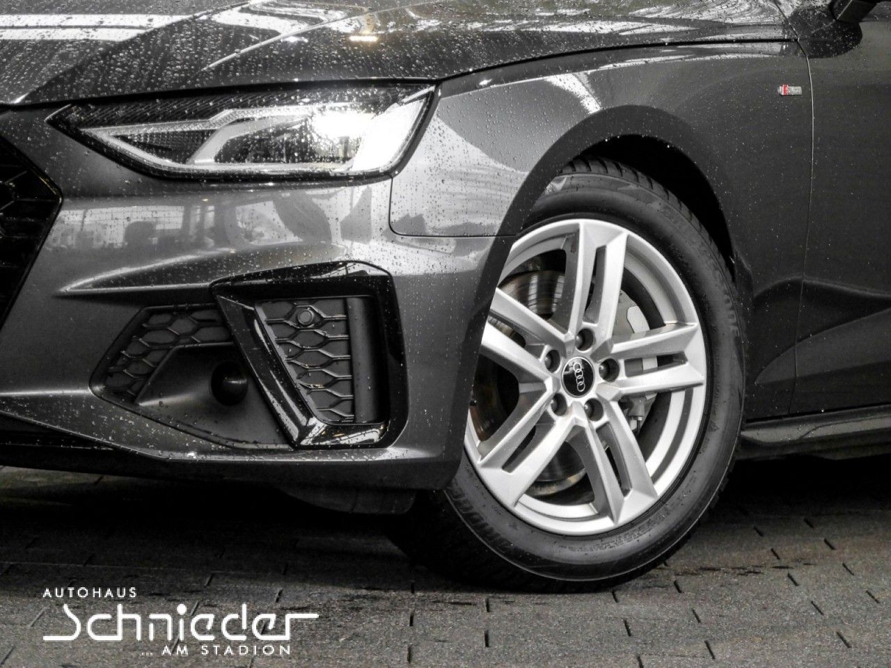 Fahrzeugabbildung Audi A4 40 TFSI QUATTRO SLINE CARPLAY,BUSINESS,KAMERA
