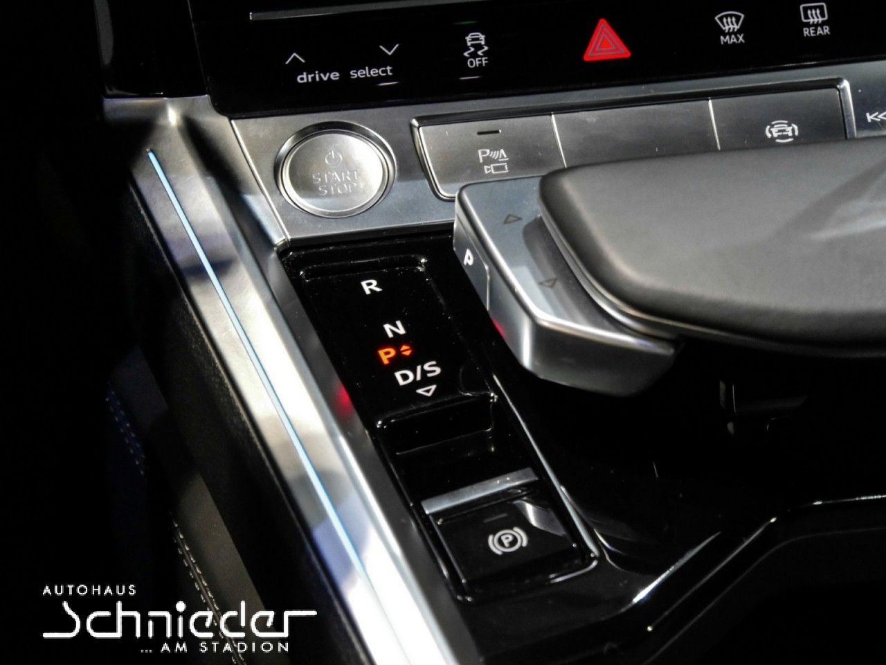 Fahrzeugabbildung Audi E-TRON 55 ADVA. SLINE,MATRIX,VIRTUAL,CARPLAY LED