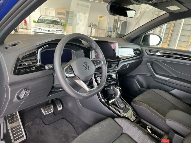 Fahrzeugabbildung Volkswagen T-Roc R-Line 1.5l TSI MATRIX REAR VIEW NAVI LED
