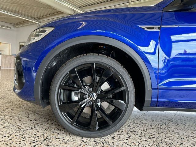 Fahrzeugabbildung Volkswagen T-Roc R-Line 1.5l TSI MATRIX REAR VIEW NAVI LED