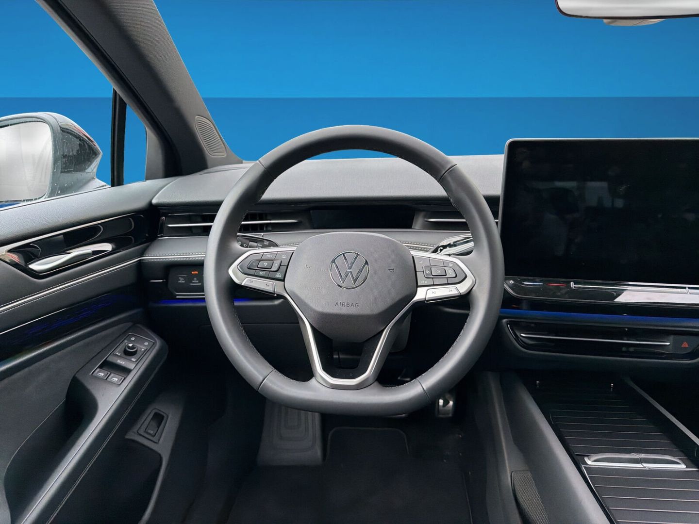 Fahrzeug 11 Fahrzeugabbildung Volkswagen ID.7 210 kW Tourer Pro S (86kW) Exterieurpaket A - mit KI generiert/bearbeitet