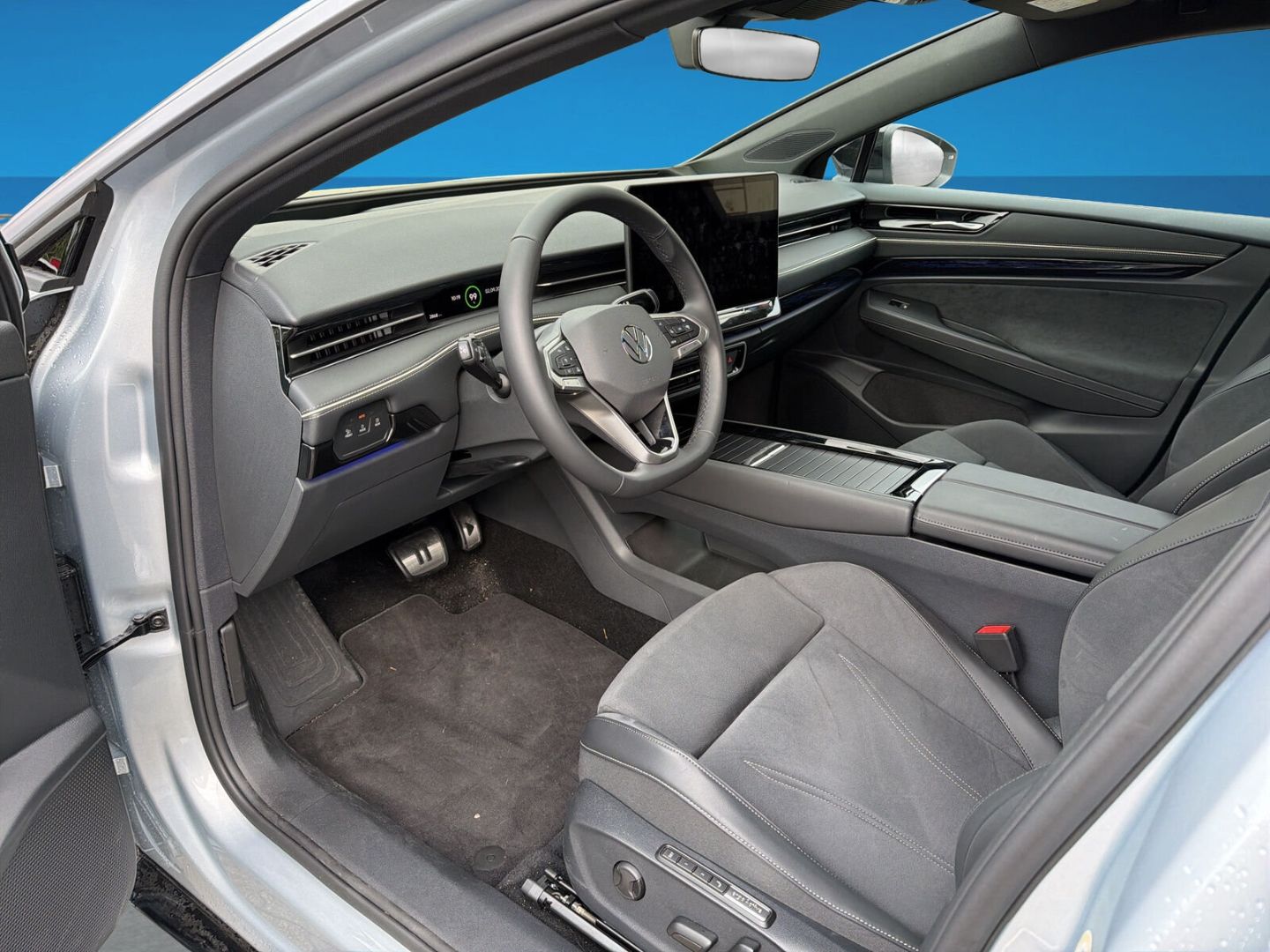 Fahrzeug 10 Fahrzeugabbildung Volkswagen ID.7 210 kW Tourer Pro S (86kW) Exterieurpaket A - mit KI generiert/bearbeitet