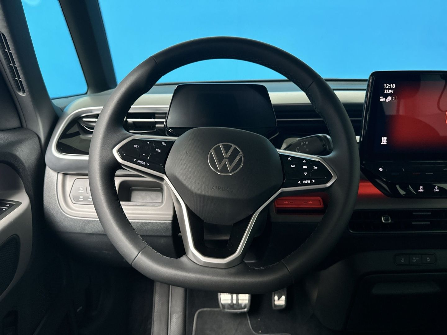 Fahrzeugabbildung Volkswagen ID. Buzz Pro Motor 150 kW 77 kWh Weiß Rot LED