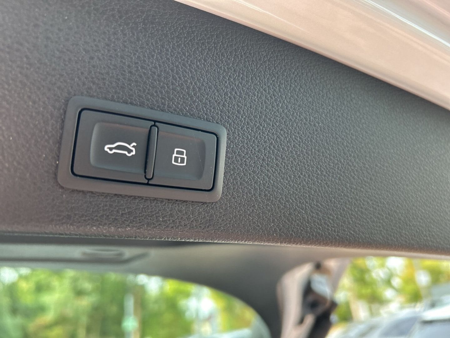 Fahrzeugabbildung Audi Q2 1.5 35 TFSI advanced Navi Soundsystem LED Ble - mit KI generiert/bearbeitet