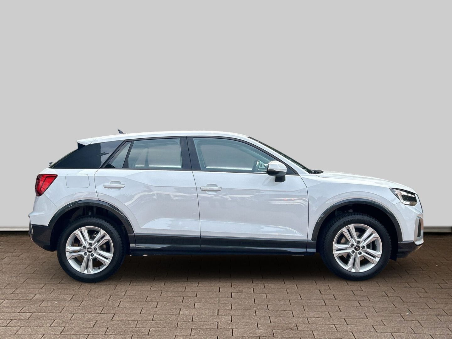 Fahrzeugabbildung Audi Q2 1.5 35 TFSI advanced Navi Soundsystem LED Ble - mit KI generiert/bearbeitet