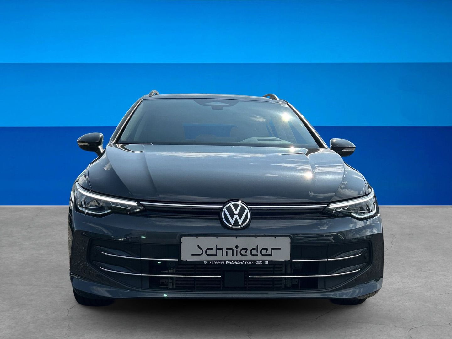 Fahrzeug 8 Fahrzeugabbildung Volkswagen Golf VIII 2.0 TDI 110 kW Style HUD AHK-el. klapp - mit KI generiert/bearbeitet