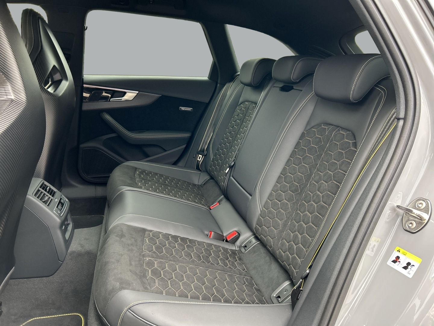 Fahrzeugabbildung Audi RS4 EDITION 25,KERAMIK,MATRIX,HEADUP,SPORTABGAS