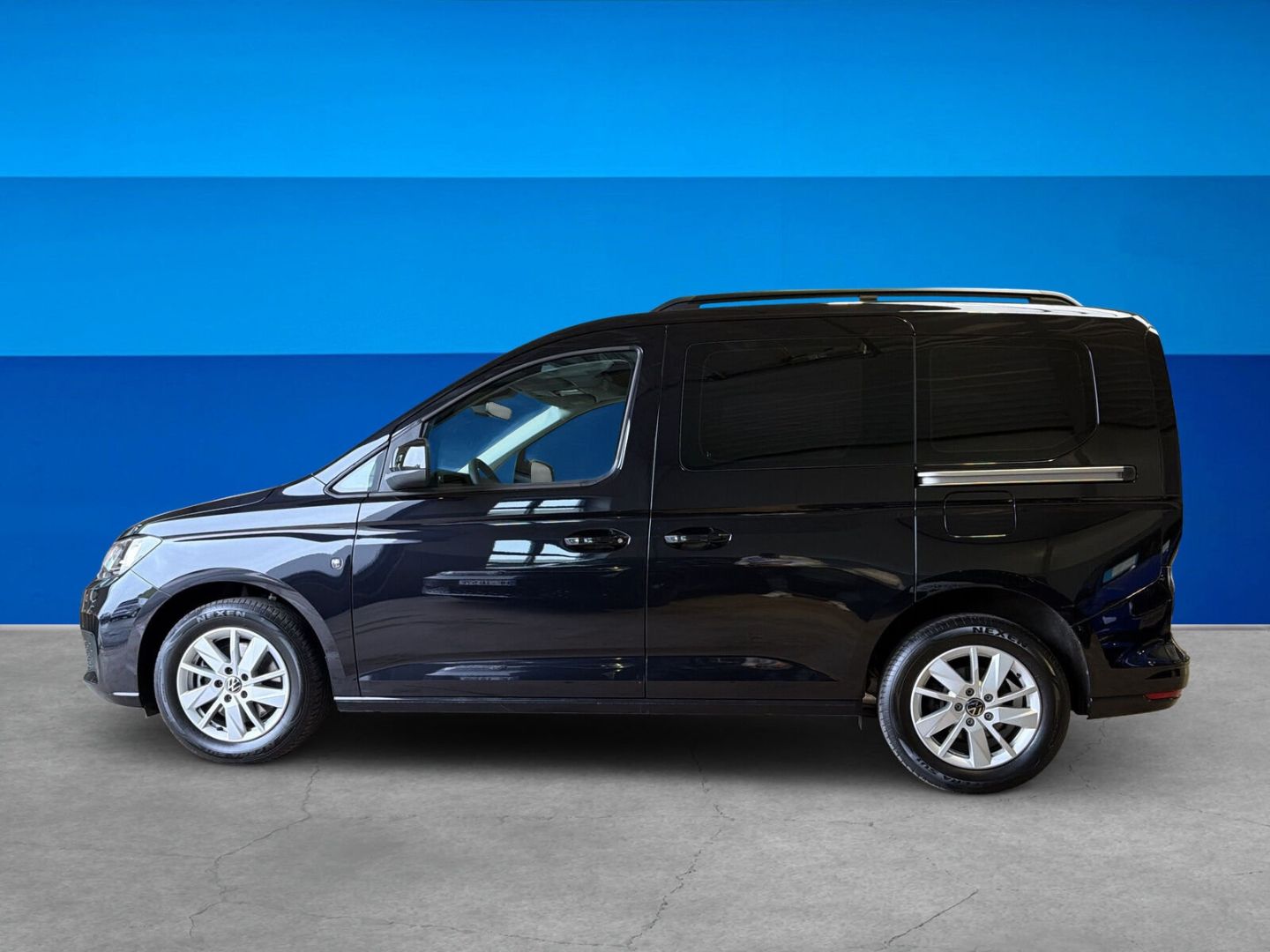 Fahrzeug 4 Fahrzeugabbildung Volkswagen Caddy 1.5 TSI Life Rear View Climatronic - mit KI generiert/bearbeitet