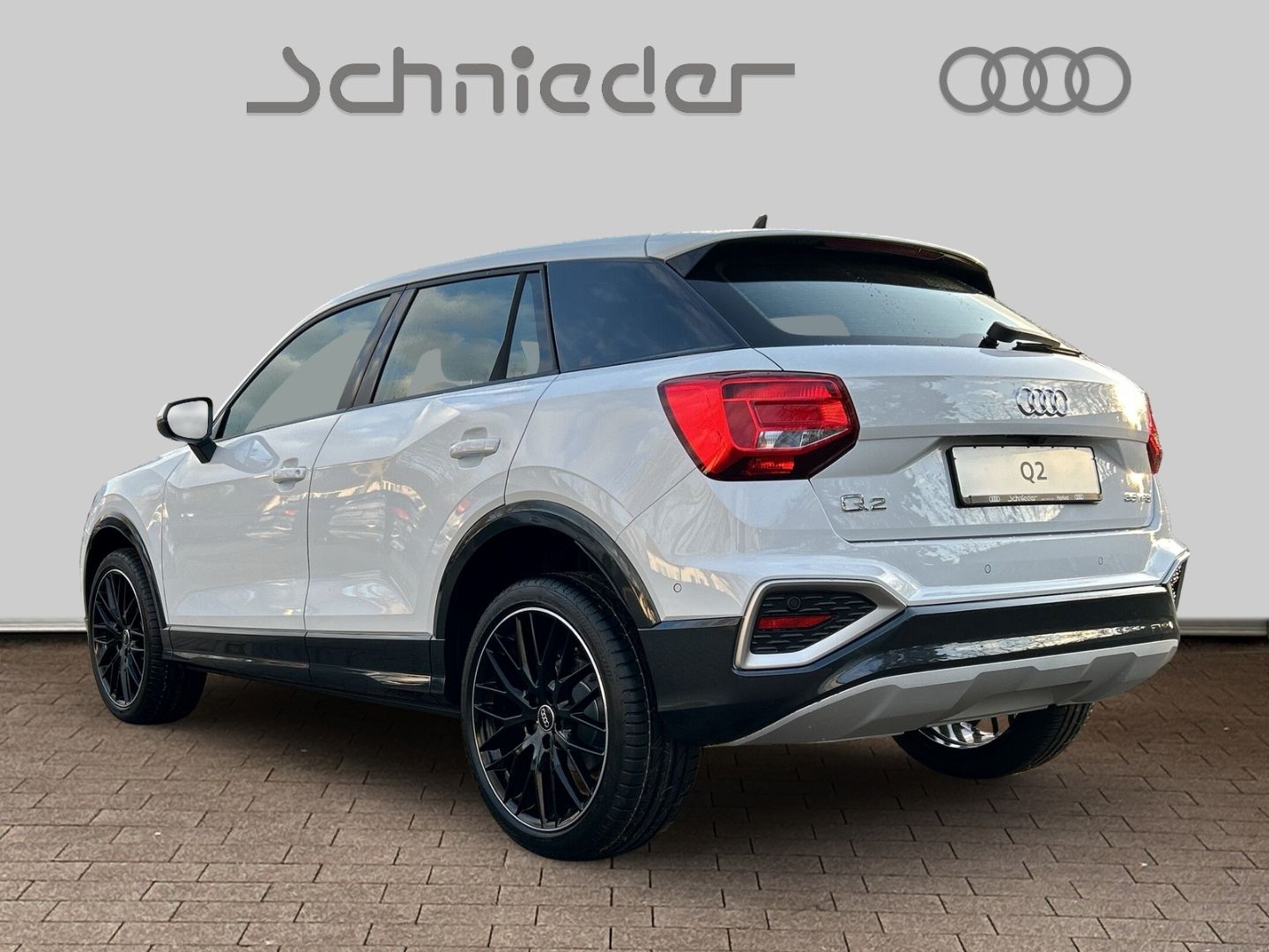 Fahrzeugabbildung Audi Q2 ADVANCED 35TFSI LED,AHK,VIRTUAL,PDC,KAMERA