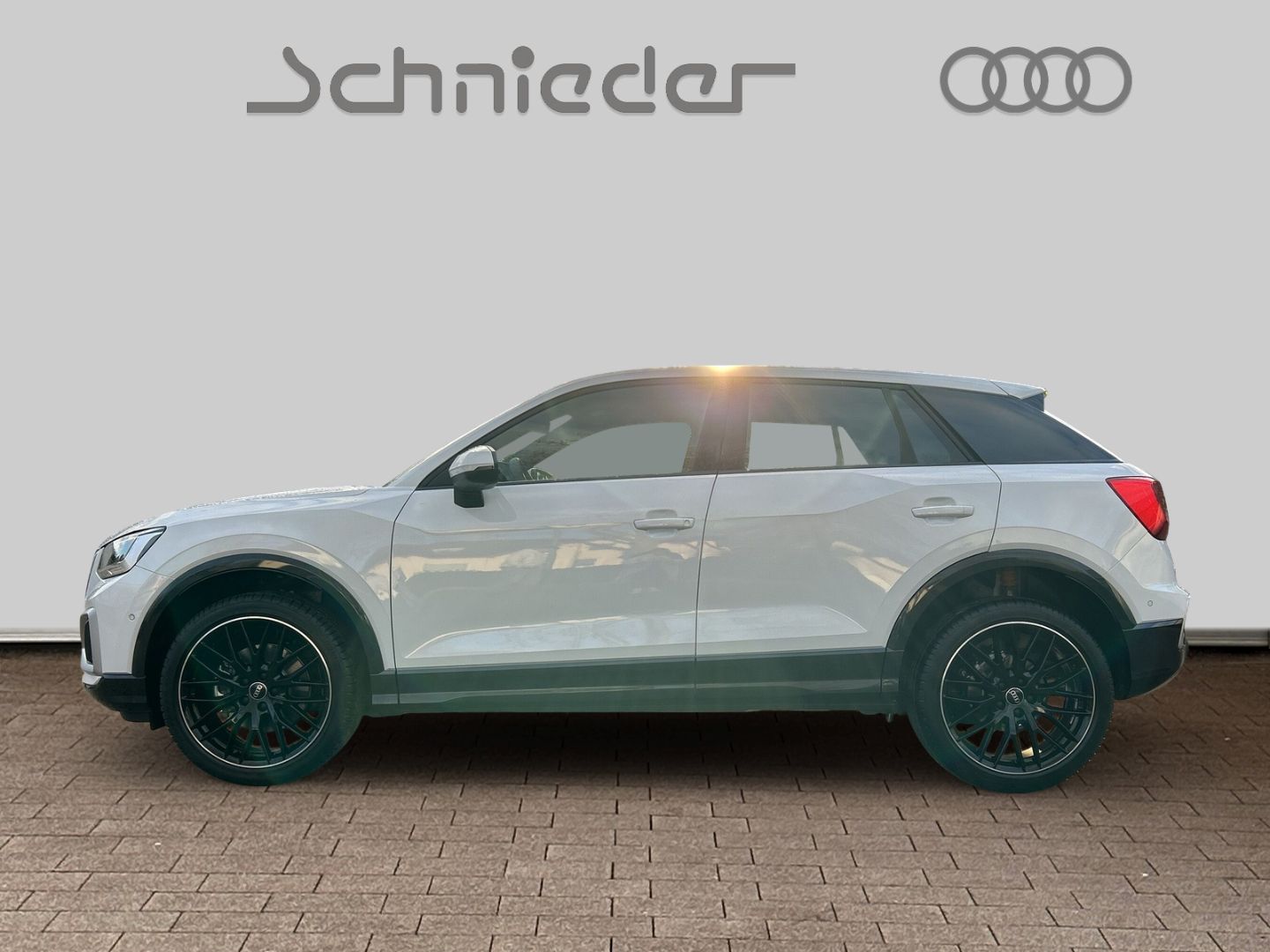 Fahrzeugabbildung Audi Q2 ADVANCED 35TFSI LED,AHK,VIRTUAL,PDC,KAMERA