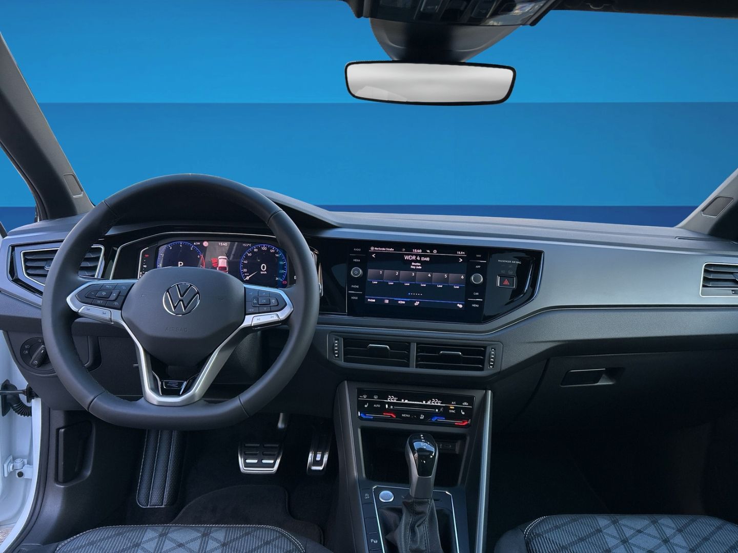 Fahrzeugabbildung Volkswagen Taigo R-Line 1,5 l TSI DSG PANO MATRIX RKAMERA