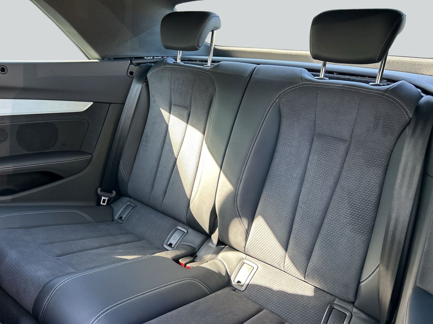 Fahrzeugabbildung Audi A5 CABRIO SLINE 40 TFSI VIRTUAL,AHK,ACC,KAMERA