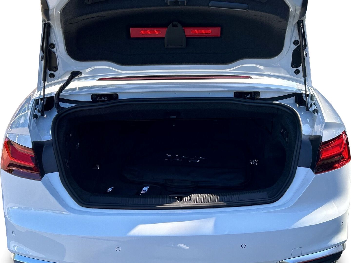 Fahrzeugabbildung Audi A5 CABRIO SLINE 40 TFSI VIRTUAL,AHK,ACC,KAMERA