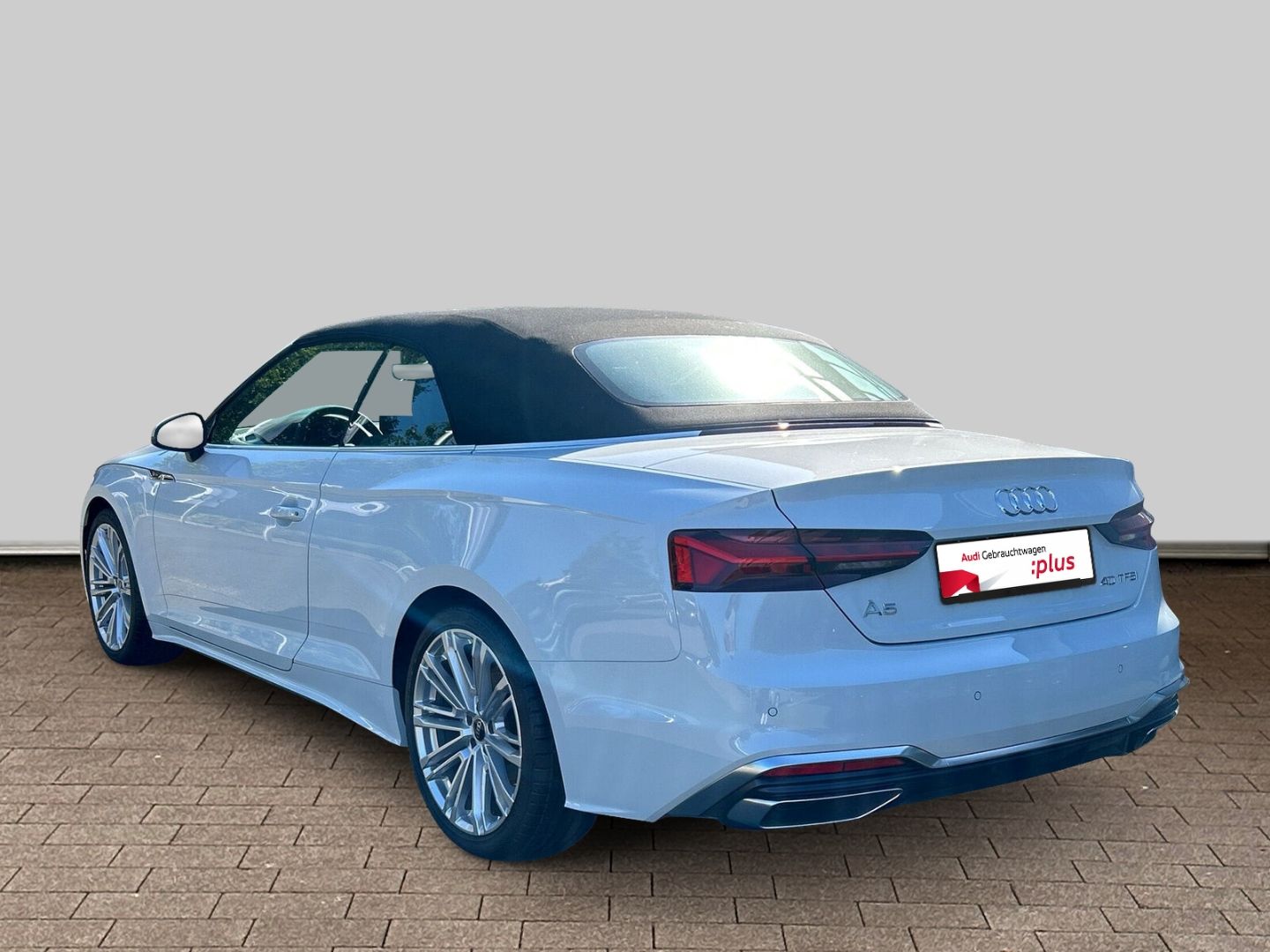 Fahrzeugabbildung Audi A5 CABRIO SLINE 40 TFSI VIRTUAL,AHK,ACC,KAMERA