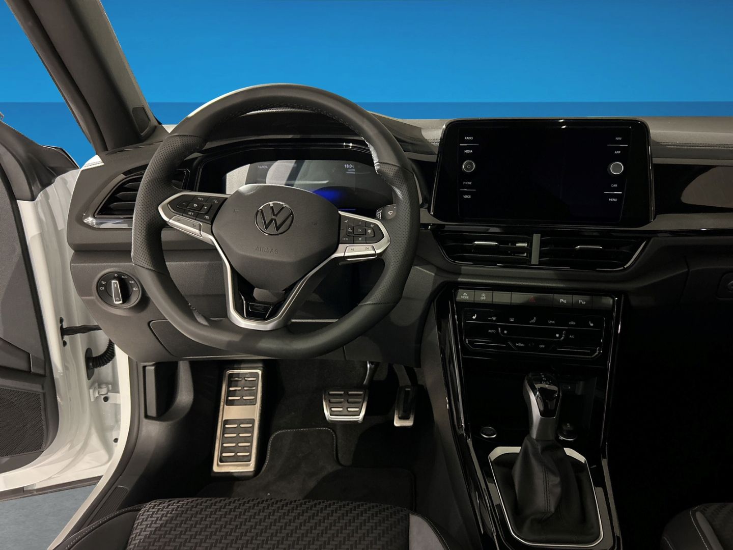 Fahrzeugabbildung Volkswagen T-Roc Cabriolet R-Line 1.5 l TSI BLACK STYLE IQ.