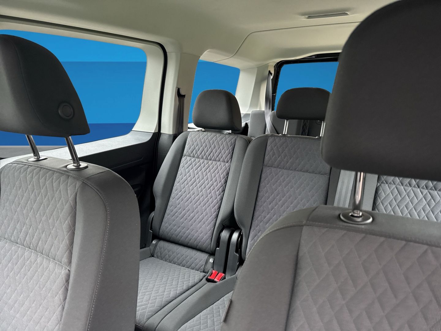 Fahrzeugabbildung Volkswagen Caddy 1.5 EU6e VW NFZ Life 7-Sitzer Motor  1,5 l