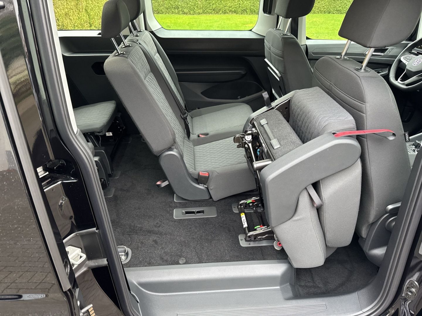 Fahrzeugabbildung Volkswagen Caddy 1.5 EU6e VW NFZ Life 7-Sitzer Motor  1,5 l