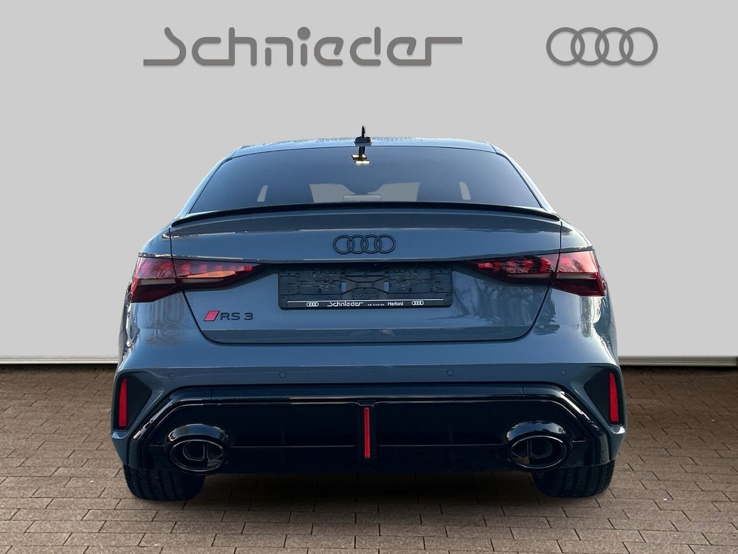 Fahrzeugabbildung Audi RS3 LIMOUSINE LED,PANO,HUD,SPORTABGAS,KAMERA