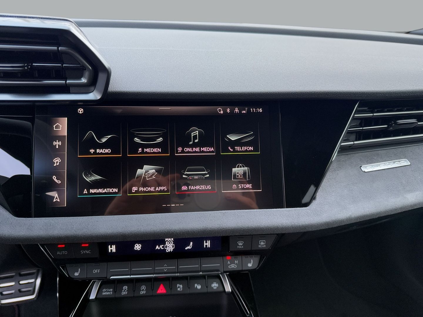 Fahrzeugabbildung Audi RS3 SPORTB MATRIX,PANO,HUD,VIRTUAL,SPORTABGAS