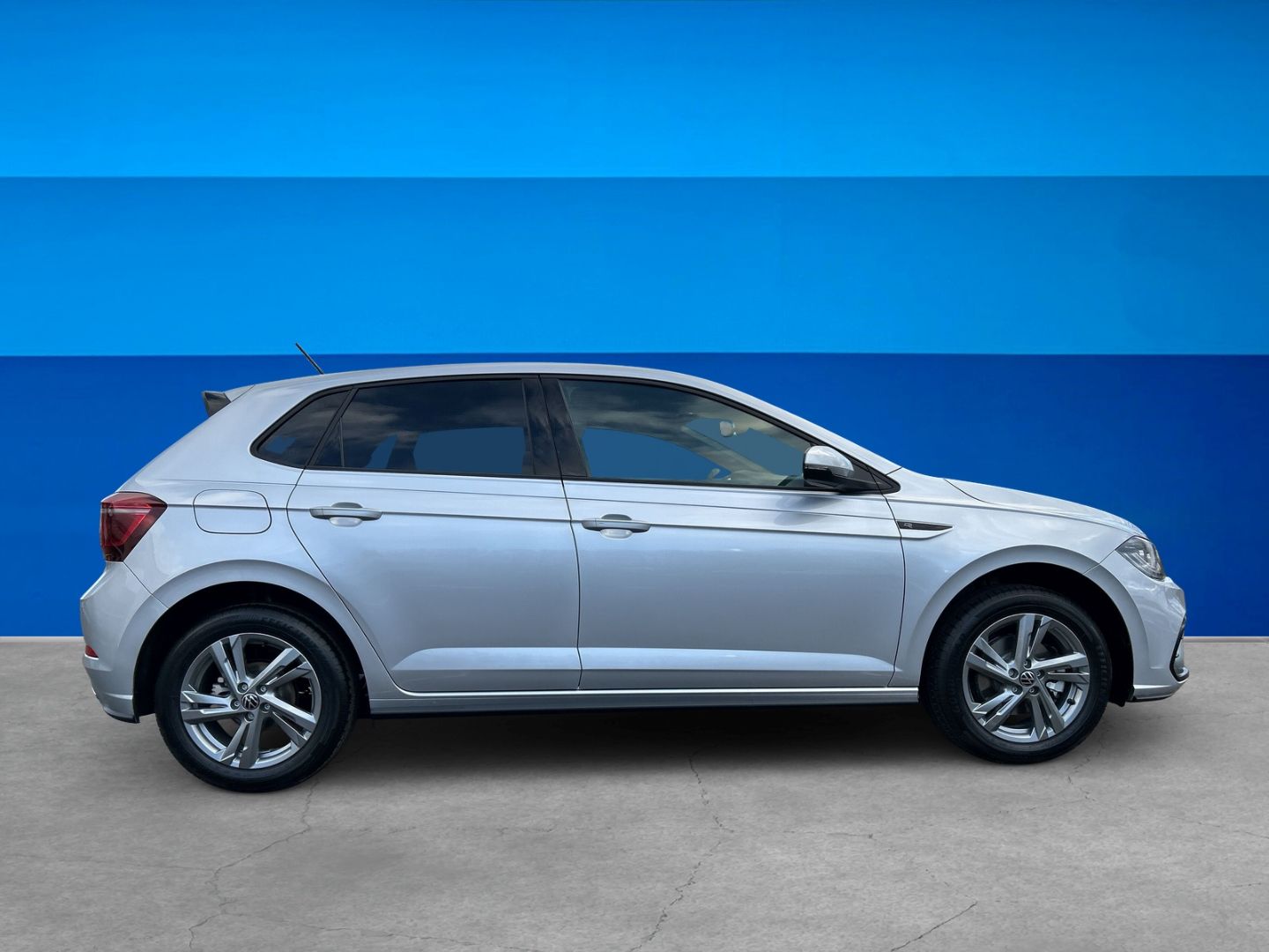 Fahrzeugabbildung Volkswagen Polo R-Line 1,0 l TSI DSG PANO IQ.LIGHT REAR VIE