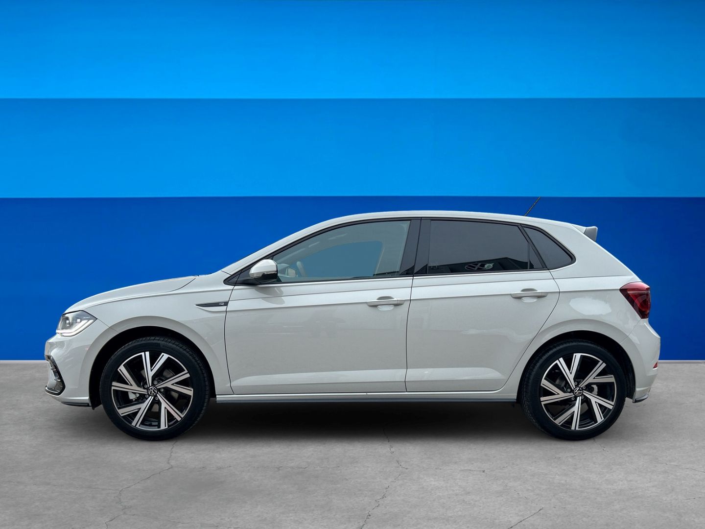 Fahrzeugabbildung Volkswagen Polo R-Line 1,0 l TSI DSG KEYLESS IQ.LIGHT IQ.DR