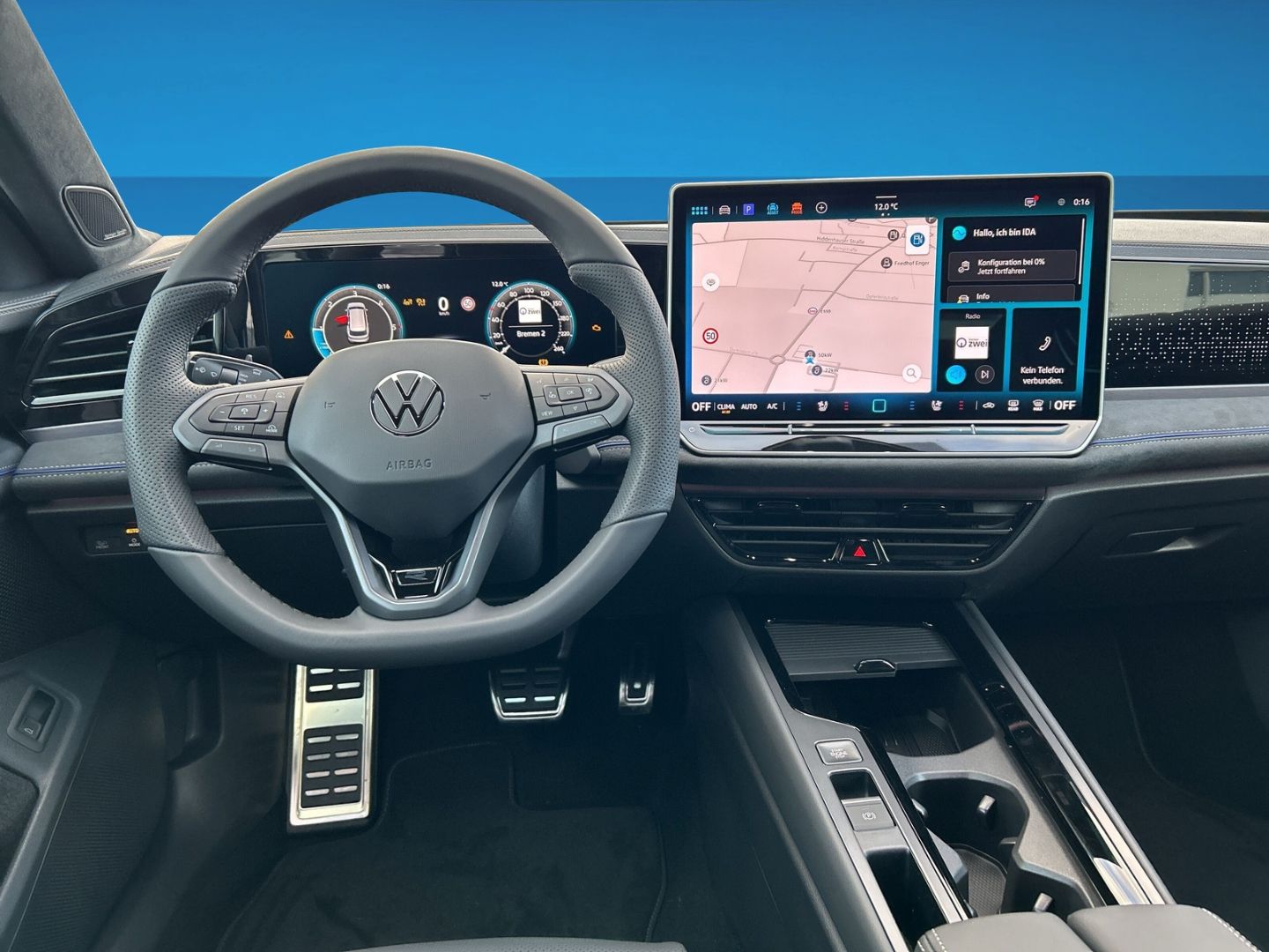 Fahrzeugabbildung Volkswagen Passat R-Line 2,0 l TDI PANO STANDH AHK SIGNATUR