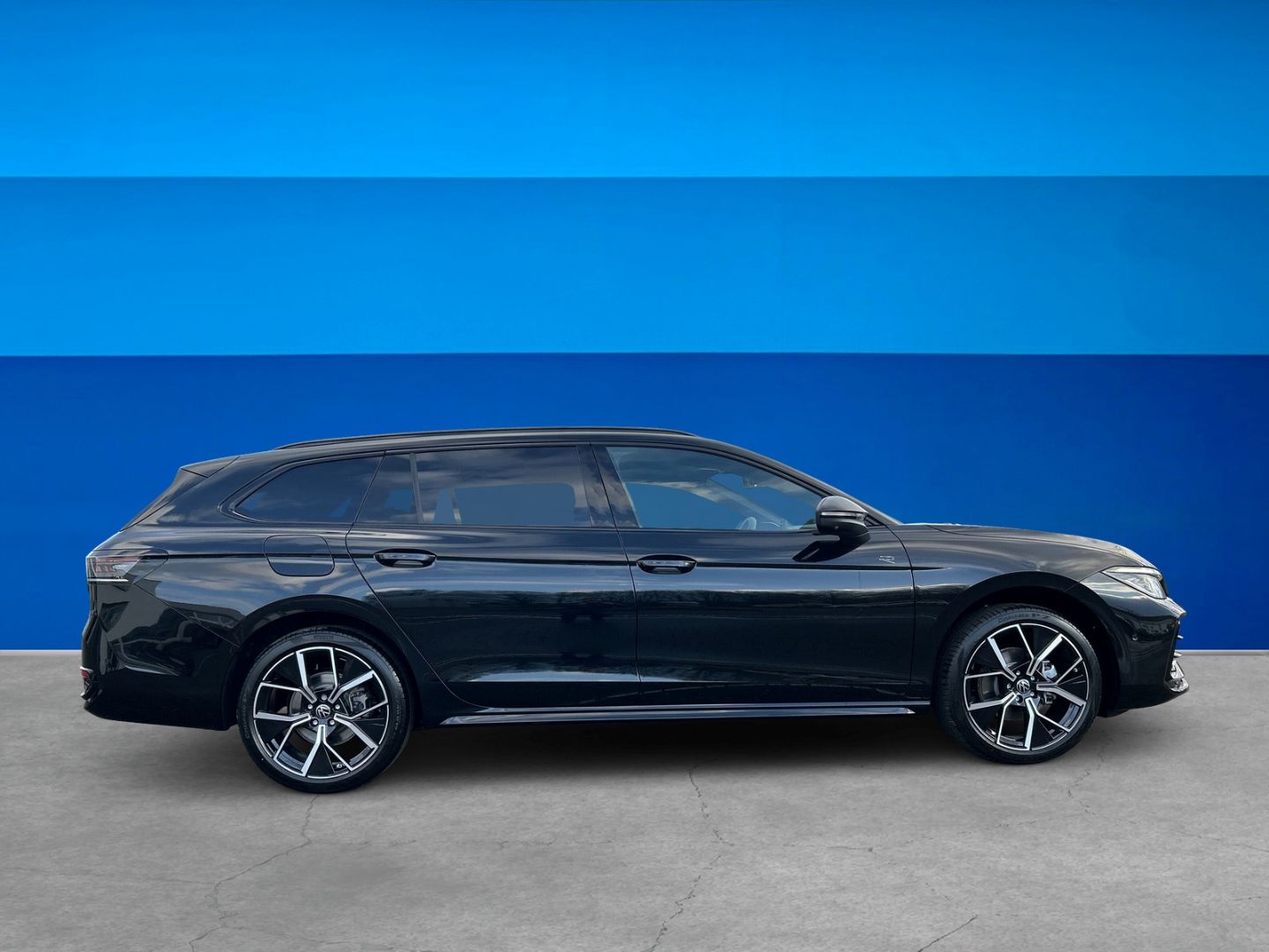 Fahrzeugabbildung Volkswagen Passat R-Line 2,0 l TDI PANO STANDH AHK SIGNATUR