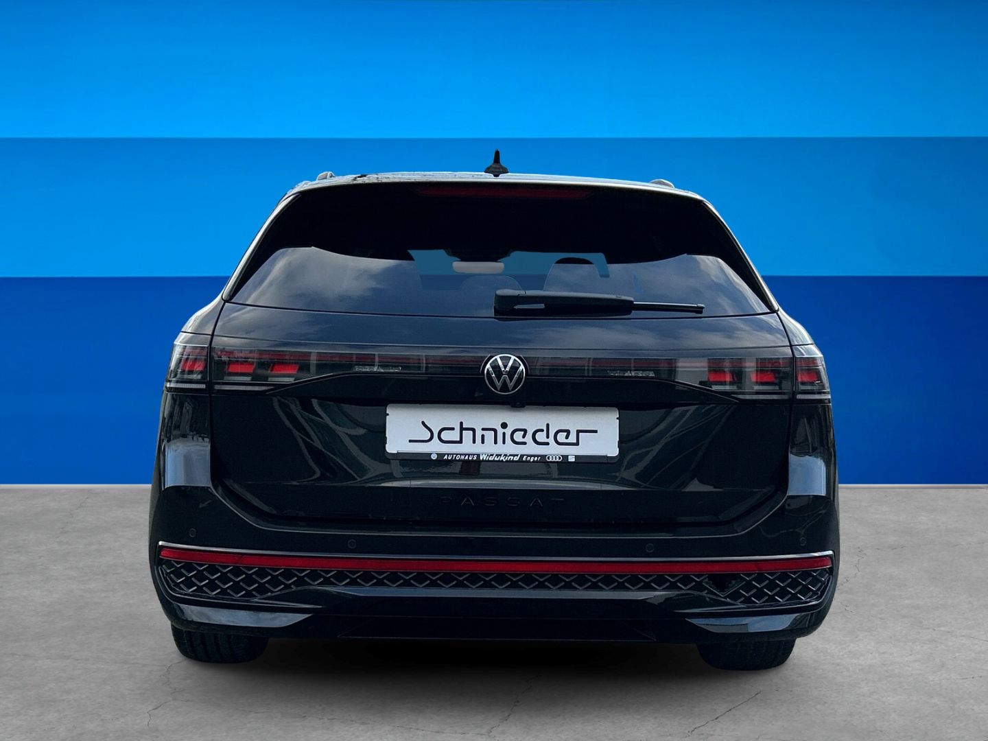 Fahrzeugabbildung Volkswagen Passat R-Line 2,0 l TDI PANO STANDH AHK SIGNATUR