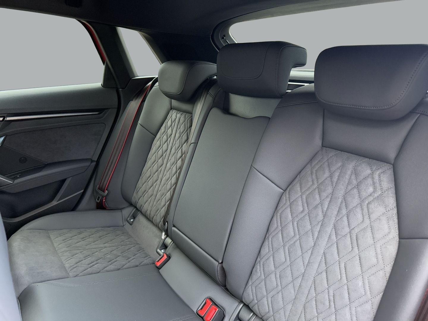 Fahrzeugabbildung Audi RS3 LED,PANO,SPORTABGAS,SONOS,MEMORY,NAVI,APPLE