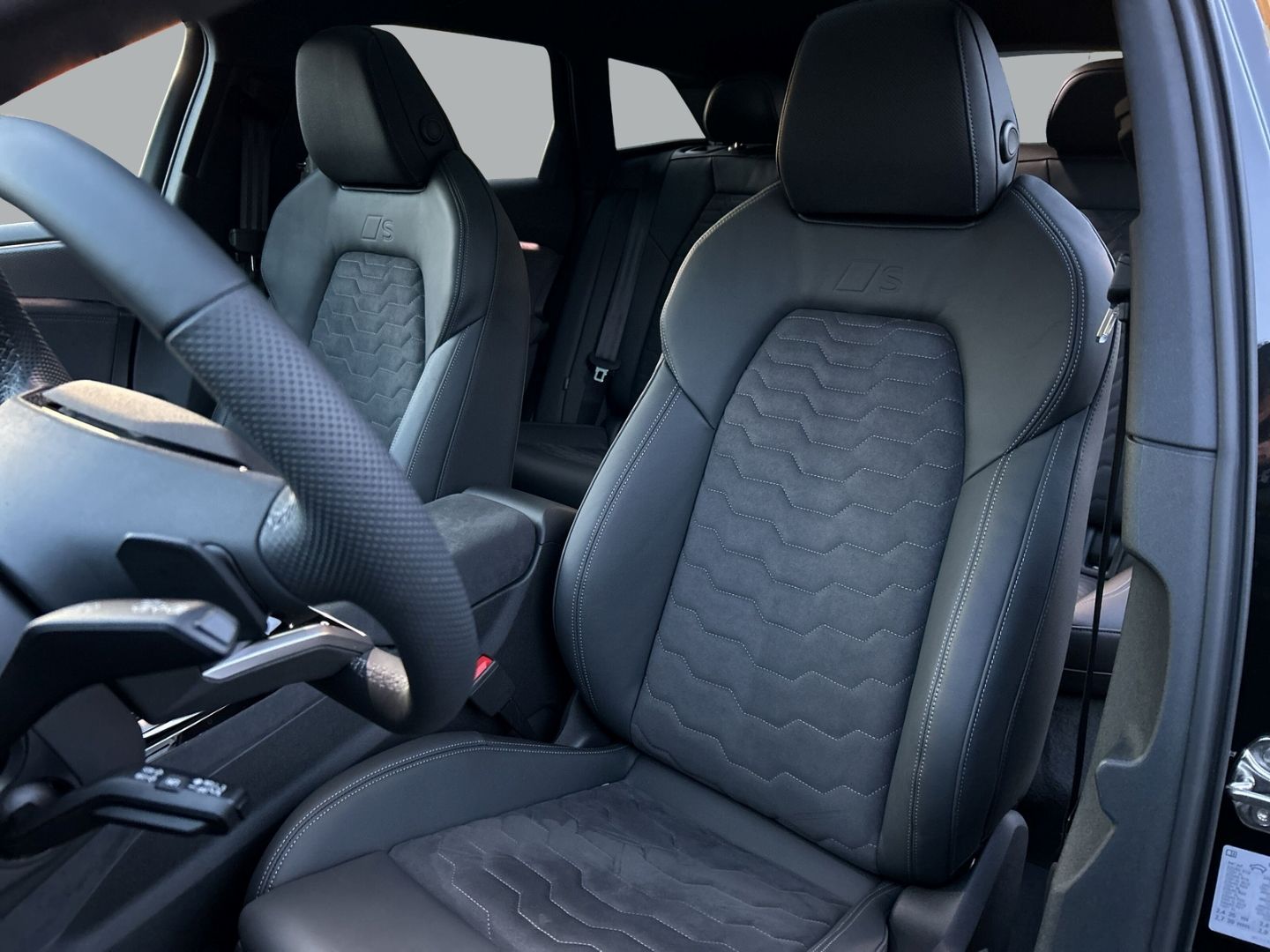 Fahrzeugabbildung Audi A6 AVANT E-TRON PERFORM. LED,PANO,TECH PLUS,B&O