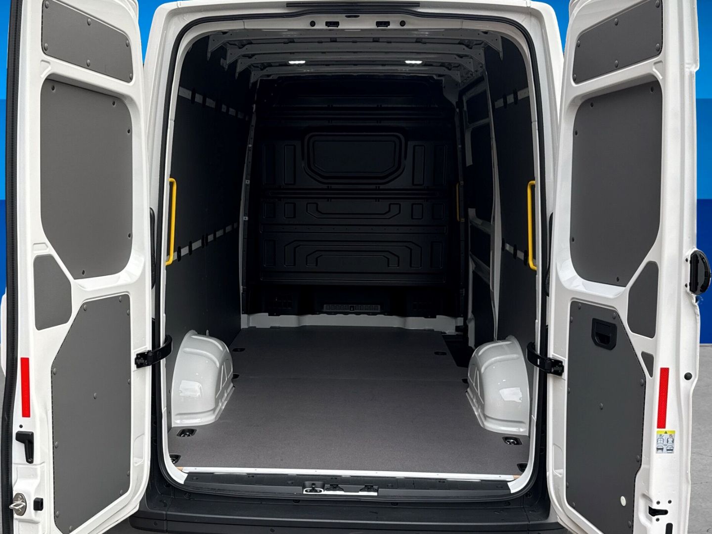 Fahrzeugabbildung Volkswagen Crafter 35 Kasten HD 2,0 l TDI 103 kW 8-Gang-Aut