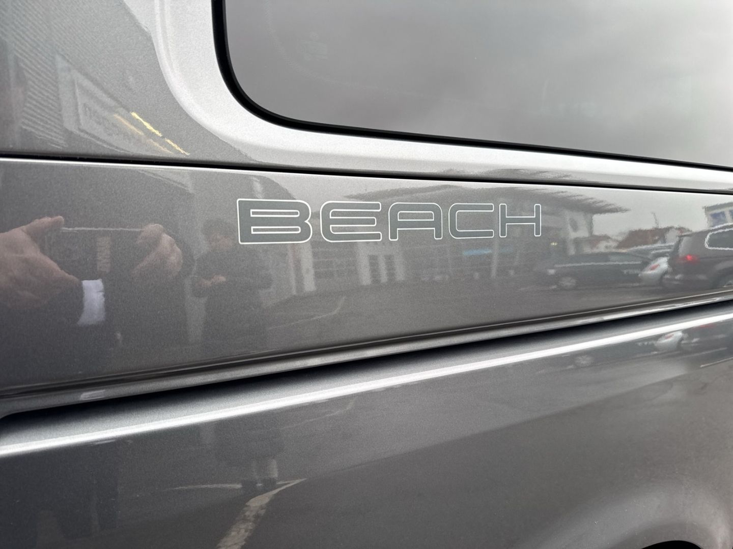 Fahrzeugabbildung Volkswagen California T6.1 2.0 TDI Beach Camper Edition 4 M