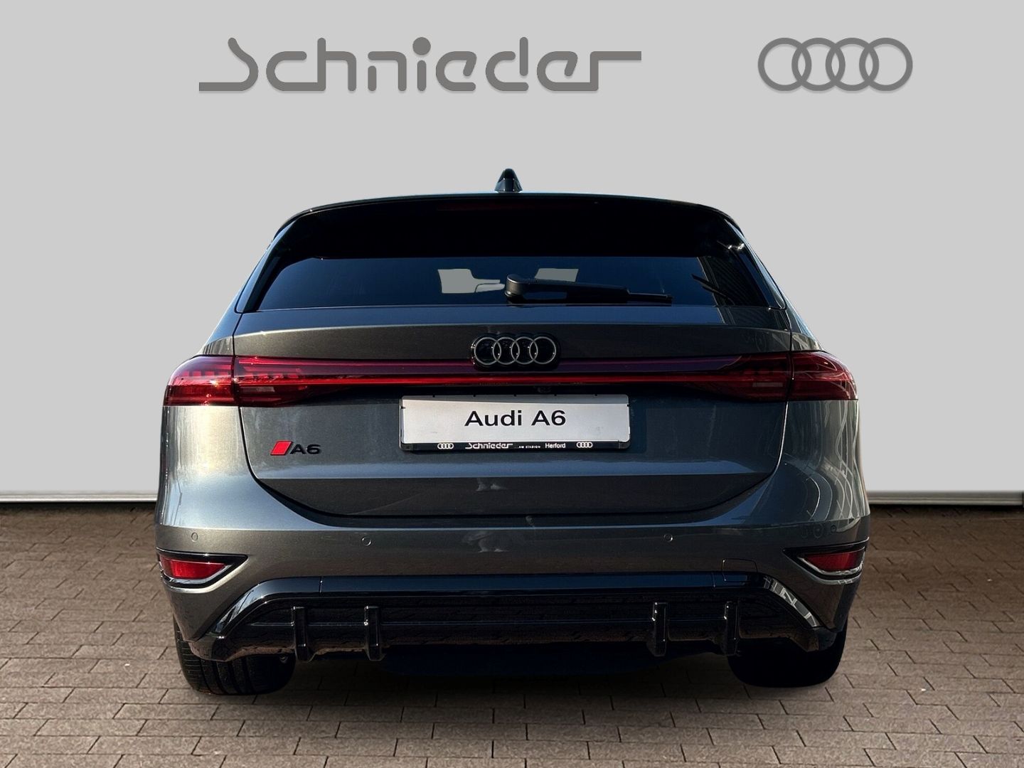 Fahrzeugabbildung Audi A6 AVANT E-TRON PERF. LED,360°KAMERA,B&O,MEMORY