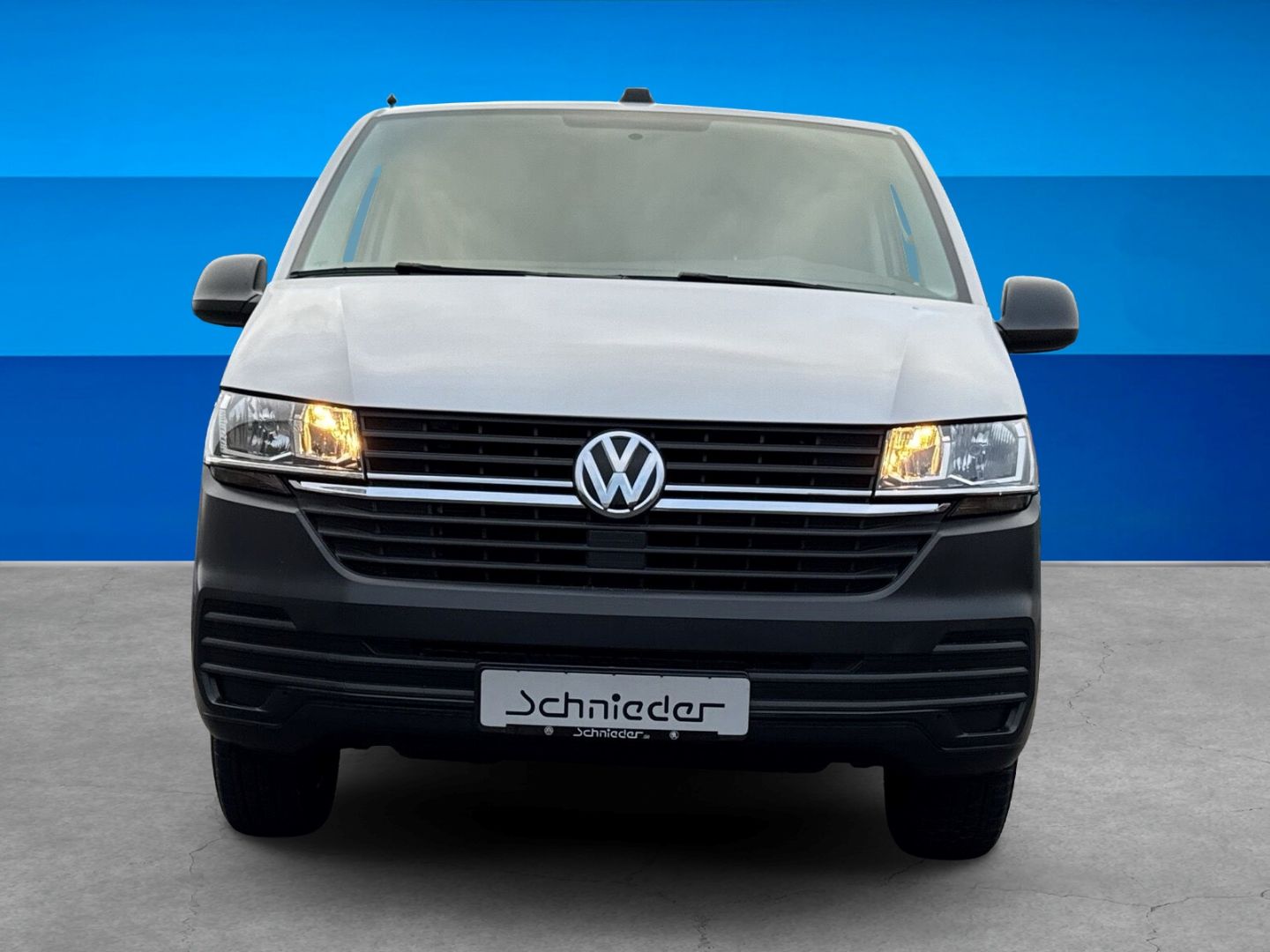 Fahrzeugabbildung Volkswagen T6.1 Kasten 2.0 TDI lang L2H1 Rear View DSG