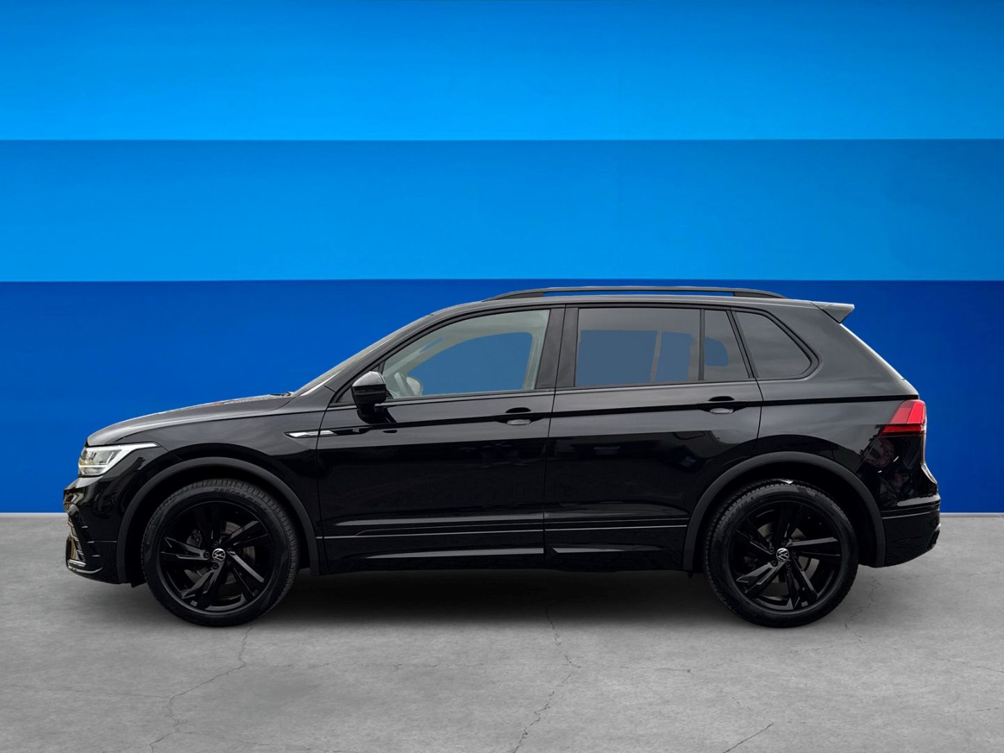 Fahrzeugabbildung Volkswagen Tiguan 2.0 TDI R-Line Black Style Premium-Paket
