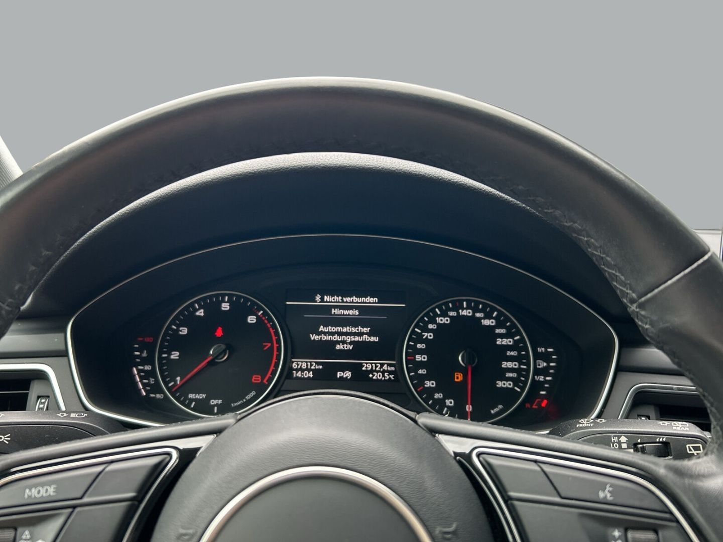 Fahrzeug 16 Fahrzeugabbildung Audi A4 Avant 35 TFSI advanced - mit KI generiert/bearbeitet