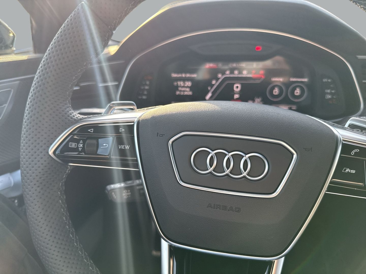 Fahrzeugabbildung Audi RS6 PERFORMANCE,LASER,KERAMIK,PANO,SHZ,HUD,KAMER