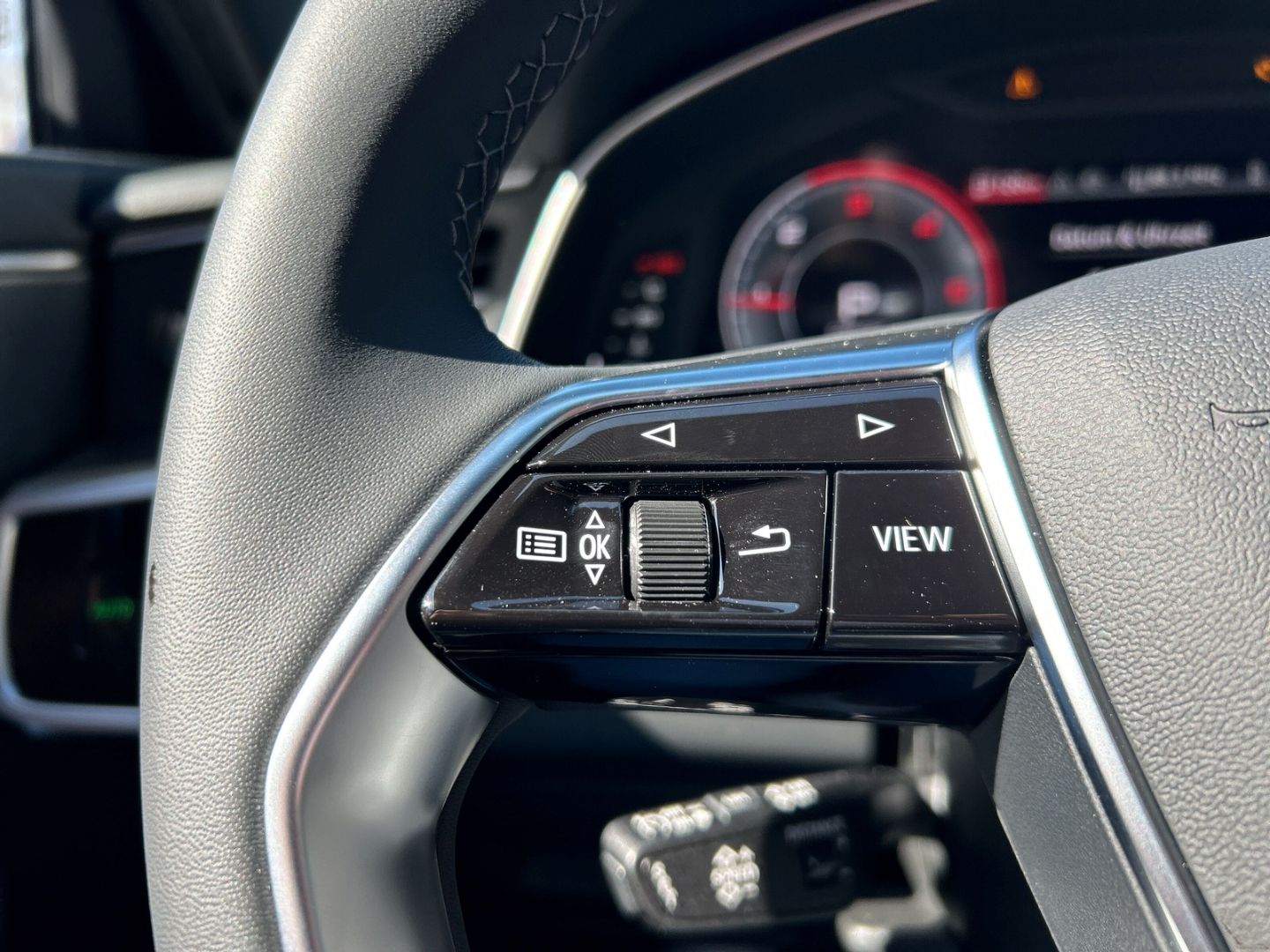 Fahrzeugabbildung Audi A6 45TDI ADVANCED QUATTRO LED,AHK,KAMERA,LUFT,KA