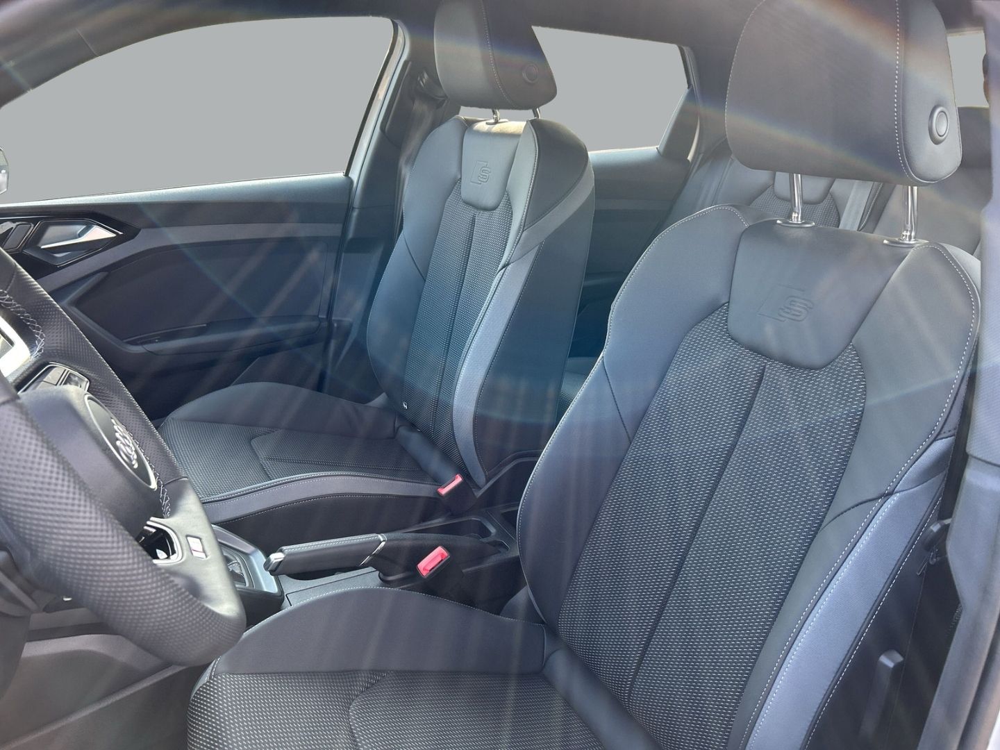 Fahrzeugabbildung Audi A1 25TFSI ADVANCED,LED,CARPLAY,VIRTUAL,PDC