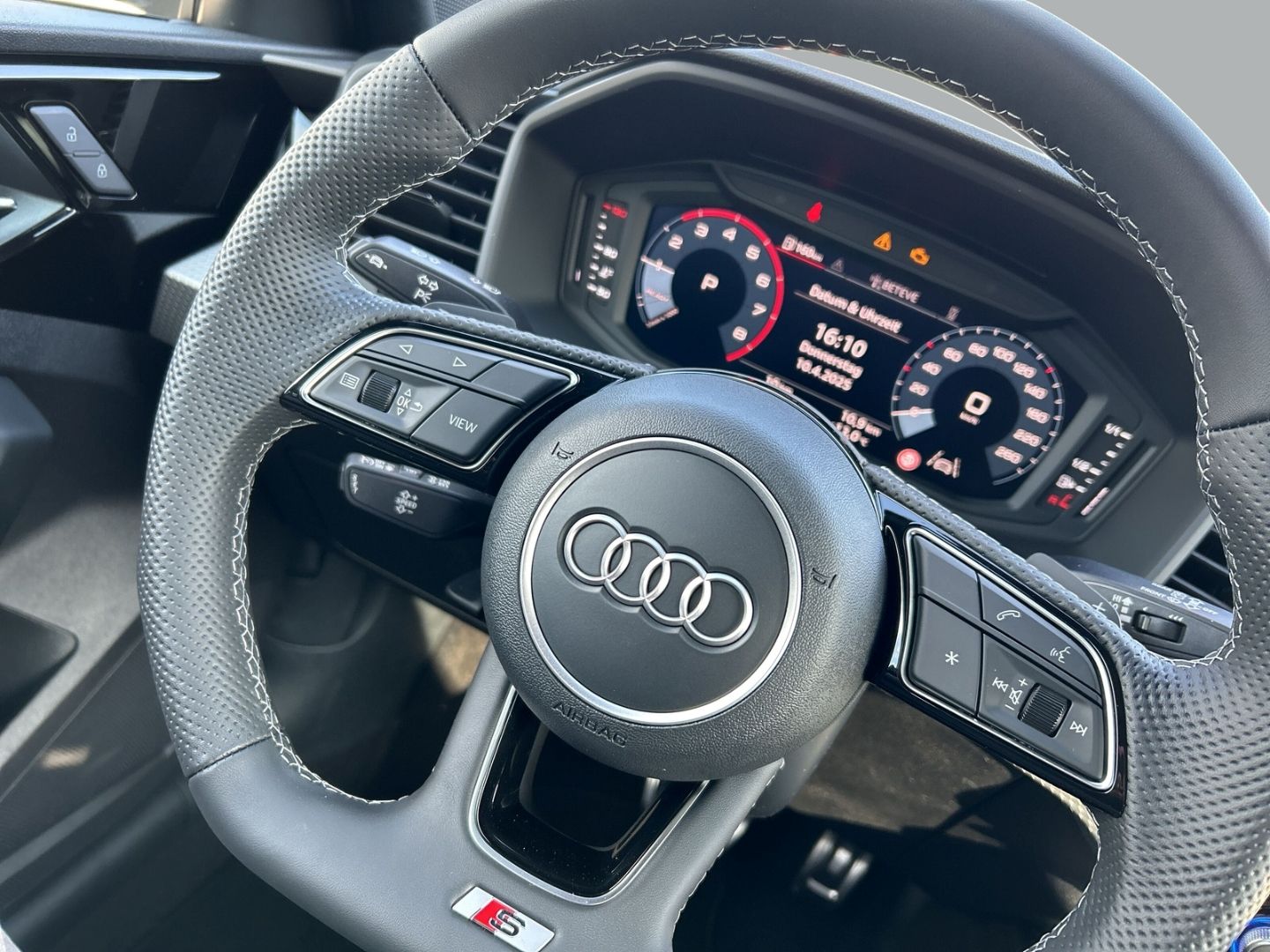 Fahrzeugabbildung Audi A1 25TFSI ADVANCED,LED,CARPLAY,VIRTUAL,PDC