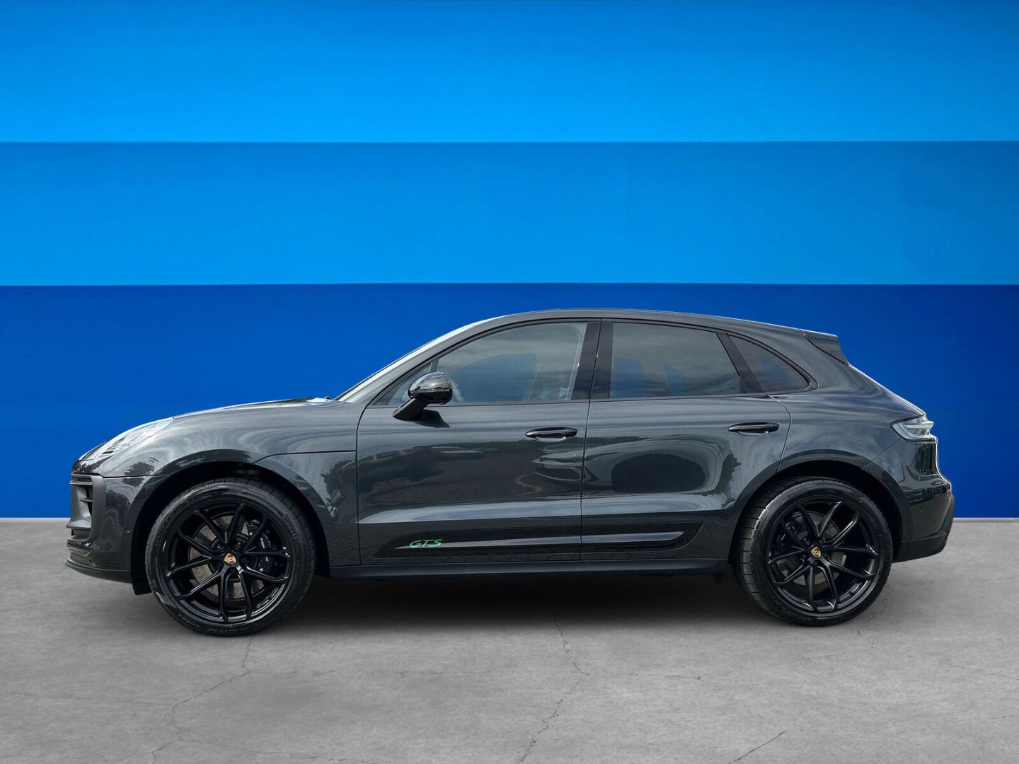 Fahrzeug 3 Fahrzeugabbildung Porsche Macan GTS StandHZG Leder Soundsystem Klimaautom - mit KI generiert/bearbeitet