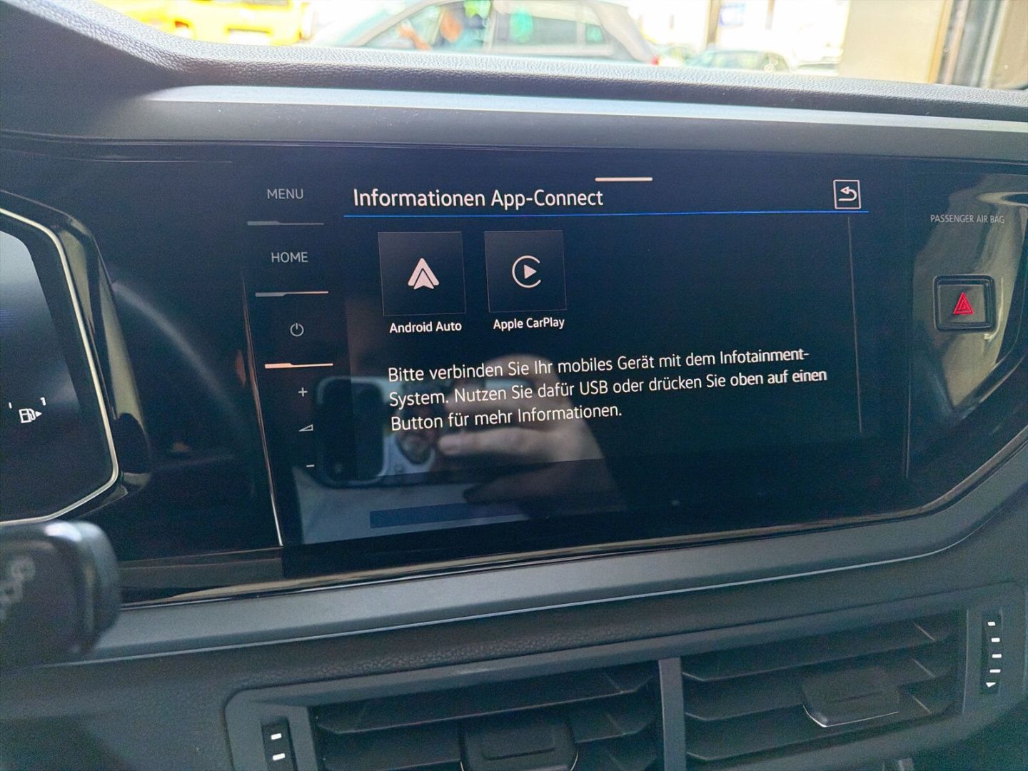 Fahrzeug 21 Fahrzeugabbildung Volkswagen Taigo 1.5 TSI R-Line Rear View Navi Clima - mit KI generiert/bearbeitet