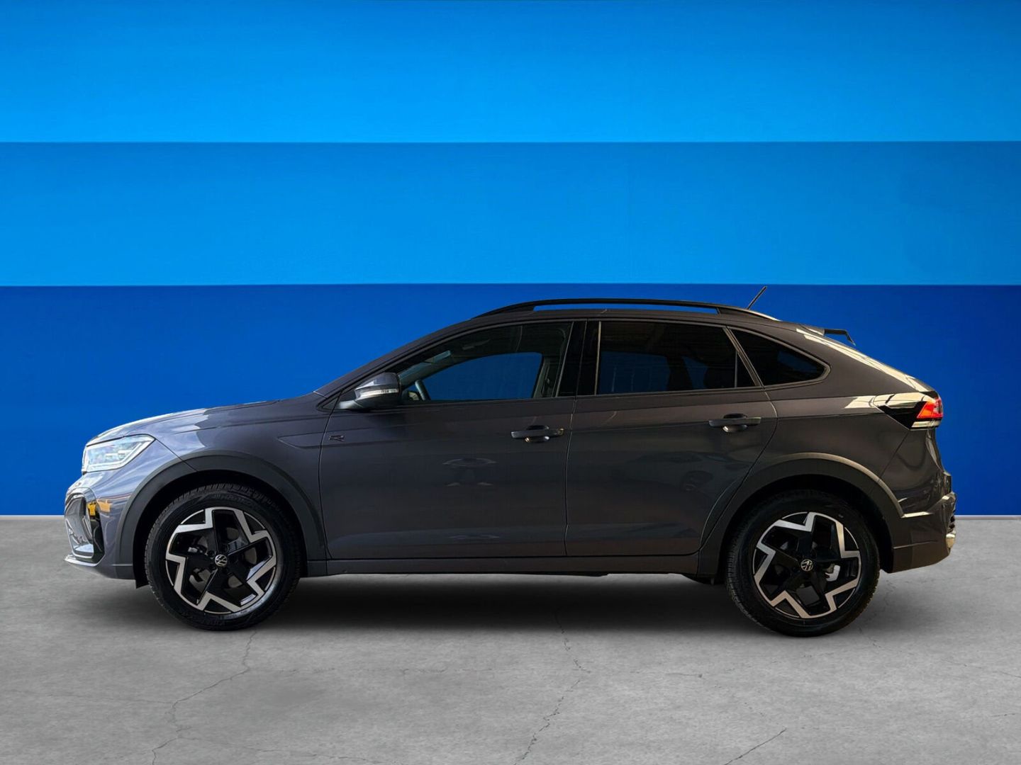Fahrzeug 4 Fahrzeugabbildung Volkswagen Taigo 1.5 TSI R-Line Rear View Navi Clima - mit KI generiert/bearbeitet