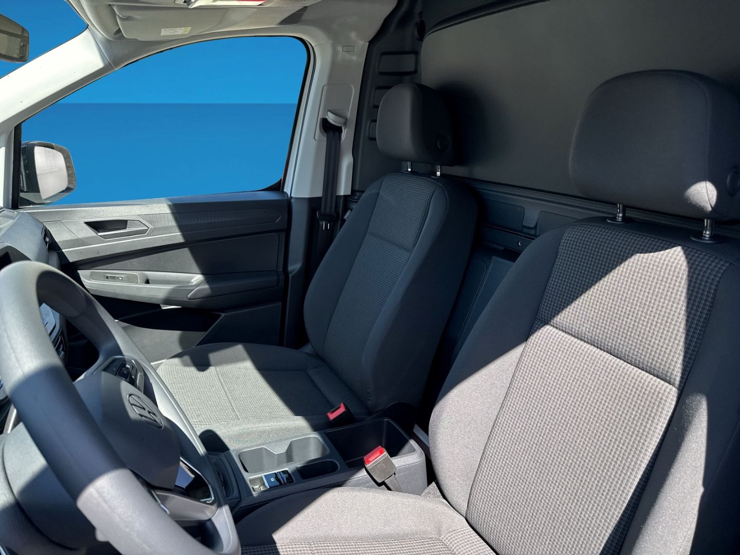 Fahrzeugabbildung Volkswagen Caddy Cargo 2.0 TDI Rear View Sitzheizung